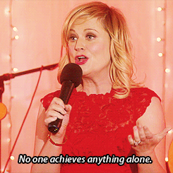 Amy Poehler GIF. Tv Gifs Filmsterren Amy poehler Parks and recreation Leslie knope 