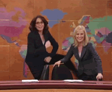 Amy Poehler GIF. Dansen Tv Gifs Filmsterren Amy poehler Tina fey Snl 