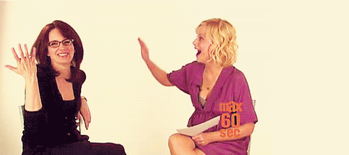 Amy Poehler GIF. Gifs Filmsterren Amy poehler Tina fey High five 
