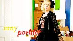 Amy Poehler GIF. Gifs Filmsterren Amy poehler Fangirling Parken en rec Michelle obama Leslie knope 