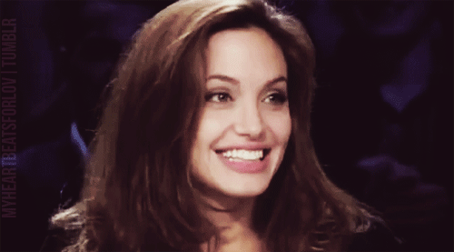 Disney Denken Actrice Angelina jolie Gifs Filmsterren glimlach  aanhangwagen verdrietig verderfelijk 