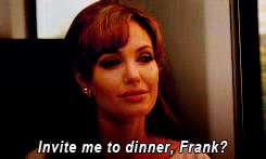 Angelina Jolie GIF. Geweer Angelina jolie Gifs Filmsterren Ophalen Schouderophalend Meh 