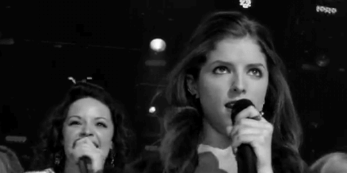 Bioscoop Gifs Filmsterren Anna kendrick up in the air 