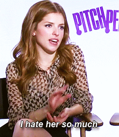 Pitch perfect Gifs Filmsterren Anna kendrick Skylar Astin 