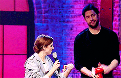 Anna Kendrick GIF. Pitch perfect Gifs Filmsterren Anna kendrick Hi Ellen degeneres 