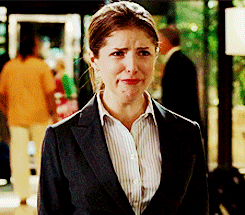 Anna Kendrick GIF. Gifs Filmsterren Anna kendrick Amy schumer Cups 