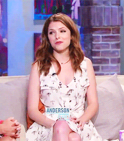 Anna Kendrick GIF. Bioscoop Gifs Filmsterren Anna kendrick Up in the air 