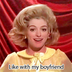 Jon Stewart GIF. Gifs Filmsterren Anne hathaway Jon stewart 