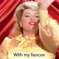 Anne Hathaway GIF. The princess diaries Gifs Filmsterren Anne hathaway 