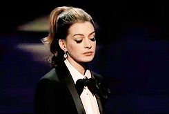 Anne Hathaway GIF. Gifs Filmsterren Anne hathaway 