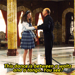 Anne Hathaway GIF. The princess diaries Gifs Filmsterren Anne hathaway 