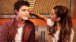 Ariana Grande GIF. Artiesten Ariana grande Gifs 