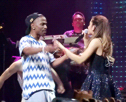 Ariana Grande GIF. Artiesten Ariana grande Gifs Wenk 
