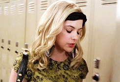Ashley Benson GIF. Gifs Filmsterren Ashley benson Ashley benson s Ashley benson set 