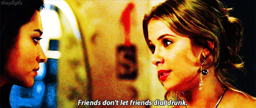 Gifs Filmsterren Ashley benson hanna marin hanna marin s jaagt Ashley Ben 