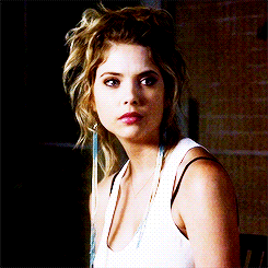 Ashley Benson GIF. Gifs Filmsterren Ashley benson G Pll Ashley benson s Pllcast 