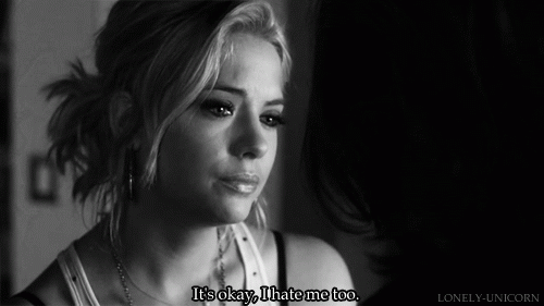 Pretty little liars Hanna Gifs Filmsterren Ashley benson Ashley Benson s 