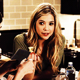 Ashley Benson GIF. Gifs Filmsterren Ashley benson 100 Ashley benson s 