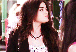 Ashley Benson GIF. Gifs Filmsterren Ashley benson  Hanna marin Ashley benson s Hanna marin s 
