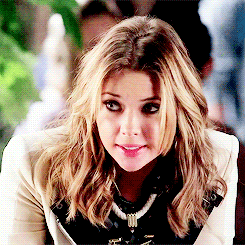 Ashley Benson GIF. Gifs Filmsterren Ashley benson G Pll Ashley benson s Pllcast 