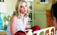 Ashley Benson GIF. Gifs Filmsterren Ashley benson Ashley benson s Shay mitchell Shay mitchell s 