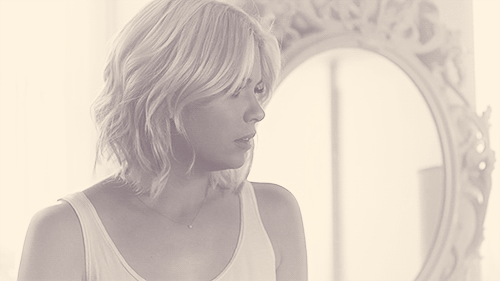 Pretty little liars Gifs Filmsterren Ashley benson  hanna marin Ashley Benson s 100plus 