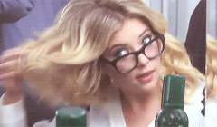 Ashley Benson GIF. Pretty little liars Gifs Filmsterren Ashley benson Pll Hann 