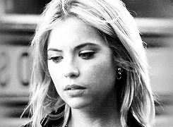 Ashley Benson GIF. Gifs Filmsterren Ashley benson Open Vrouwelijk Rollenspel Rol Geopend ro 
