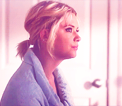 Ashley Benson GIF. Gifs Filmsterren Ashley benson Ashley benson s Ashley benson set 