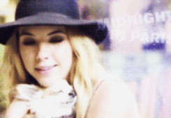 Ashley Benson GIF. Gifs Filmsterren Ashley benson Ashley benson s 