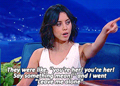 Conan Obrien GIF. Tv Gifs Filmsterren Conan obrien Aubrey plaza 