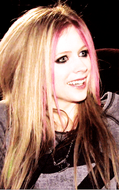 Artiesten Avril lavigne Gifs opgewonden 