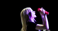 Avril Lavigne GIF. Artiesten Avril lavigne Gifs Zwart en wit 
