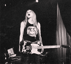Avril Lavigne GIF. Artiesten Avril lavigne Gifs Lavigne Dankzegging 