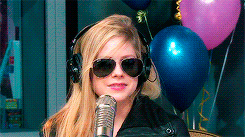 Avril Lavigne GIF. Artiesten Avril lavigne Kreeft Gifs 