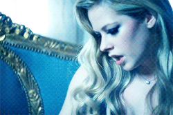 Avril Lavigne GIF. Artiesten Avril lavigne Gifs Muziekvideo 