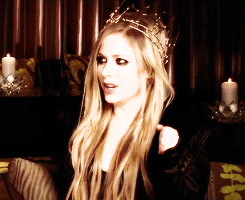 Avril Lavigne GIF. Artiesten Avril lavigne Gifs Niemand is thuis 