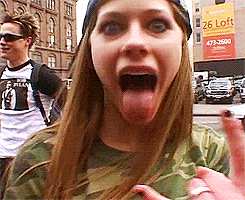 Avril Lavigne GIF. Artiesten Avril lavigne Smile Gifs 