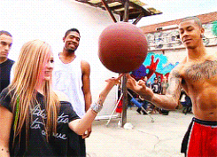 Avril Lavigne GIF. Artiesten Avril lavigne Gifs He wasnt 