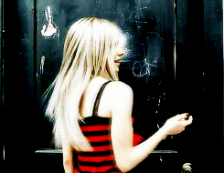 Avril Lavigne GIF. Huilen Artiesten Avril lavigne Gifs 