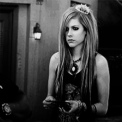 Artiesten Avril lavigne Gifs opgewonden 