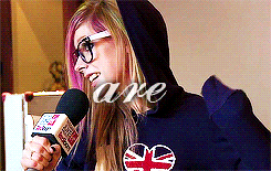 Artiesten Avril lavigne Gifs niemand is thuis 