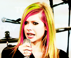 Avril Lavigne GIF. Muziek Artiesten Avril lavigne Gifs Muziekvideo Fuck u Middelvinger What the hell 