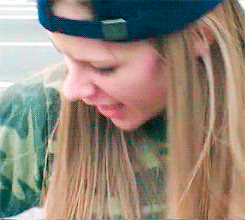 Avril Lavigne GIF. Artiesten Avril lavigne Gifs Ichat 