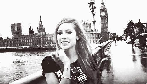 Artiesten Avril lavigne Gifs what the hell 