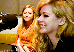 Avril Lavigne GIF. Artiesten Avril lavigne Gifs Klap Slapping Popcorn Abdij 