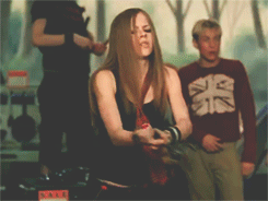 Avril Lavigne GIF. Artiesten Avril lavigne Bril Gifs Blond Canadees 