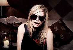 Avril Lavigne GIF. Artiesten Avril lavigne Gifs Wth 