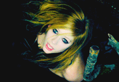 Avril Lavigne GIF. Artiesten Avril lavigne Smile Gifs 