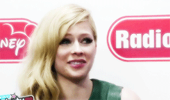 Avril Lavigne GIF. Artiesten Avril lavigne Bril Gifs Blond Canadees 